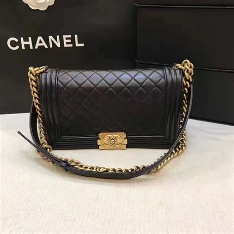 chanel le boy purses